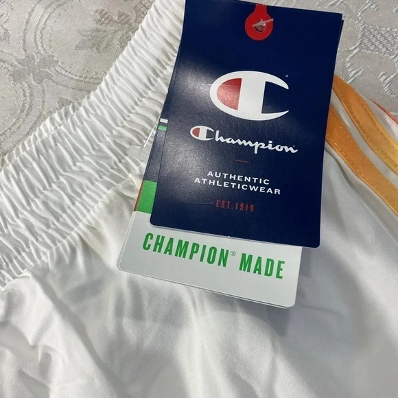 Champion women’s shorts L - Picture 6 of 16